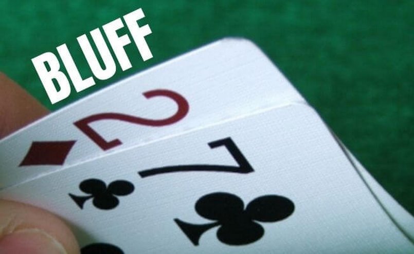 Chìa khóa để bluff trong Poker là gì?